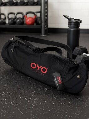 OYO Fitness Black Gym Duffel Bag Carry-All Shoulder Tote Workout Yoga Bag NWT